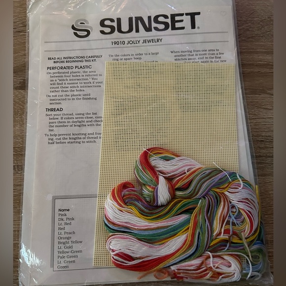 Sunset Jolly Jewelry Plasticpoint Kit #19010 Christmas 1992 Dimensions Sealed - Picture 3 of 6